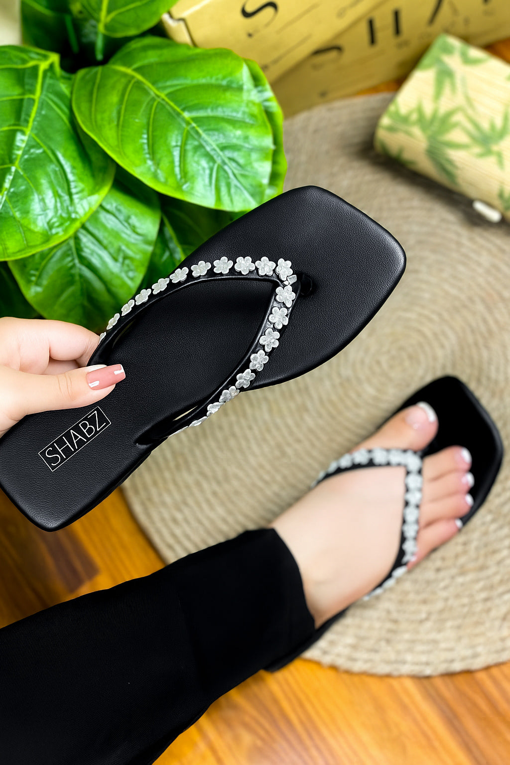 BLACK PEARLFLIP-FLOP