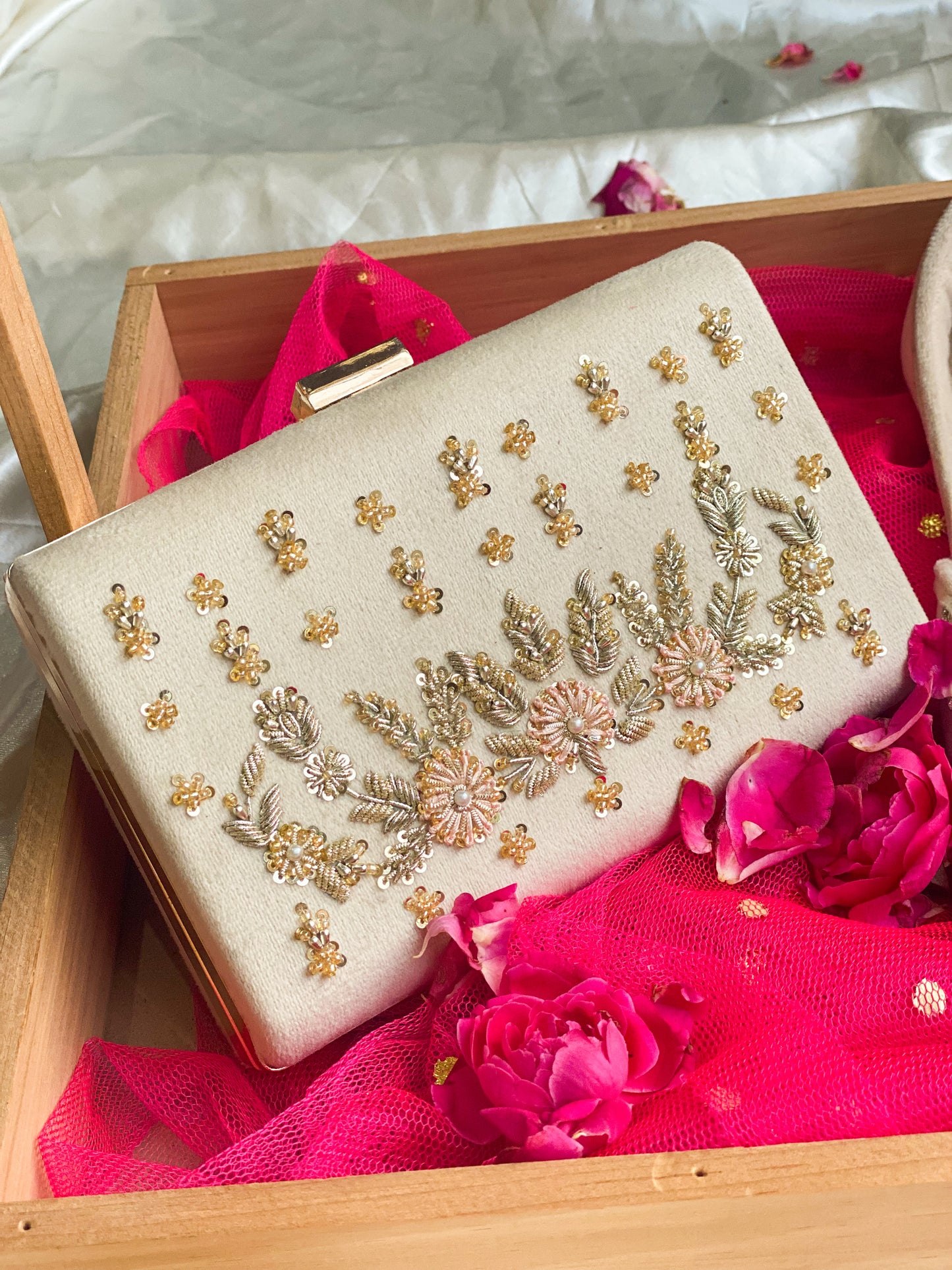 ARAAISH OFFWHITE CLUTCH