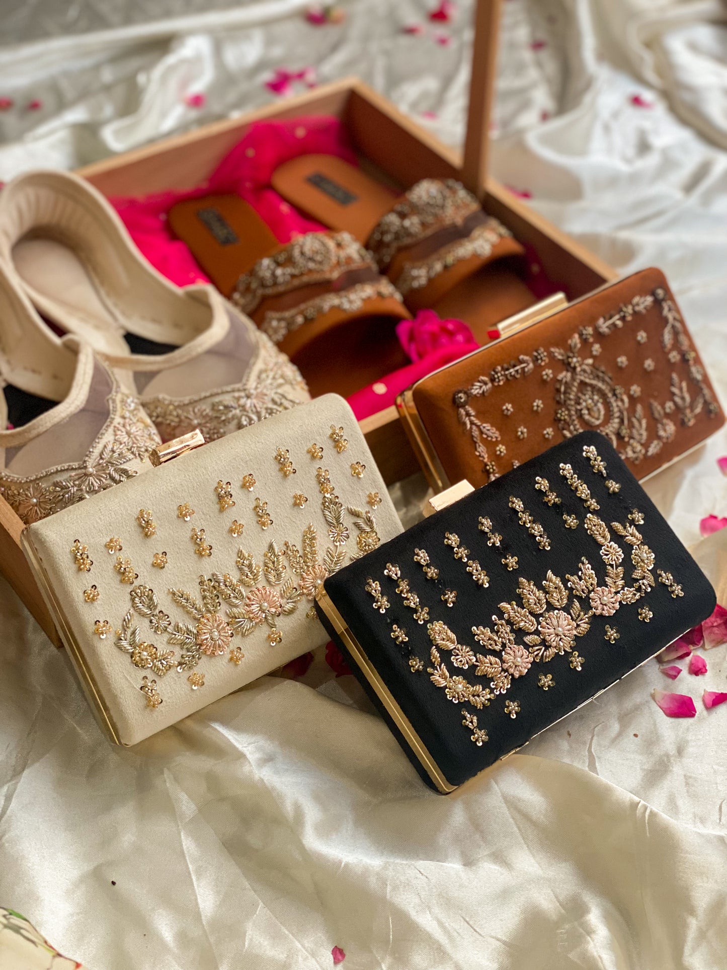 SITARA MUSTARD CLUTCH