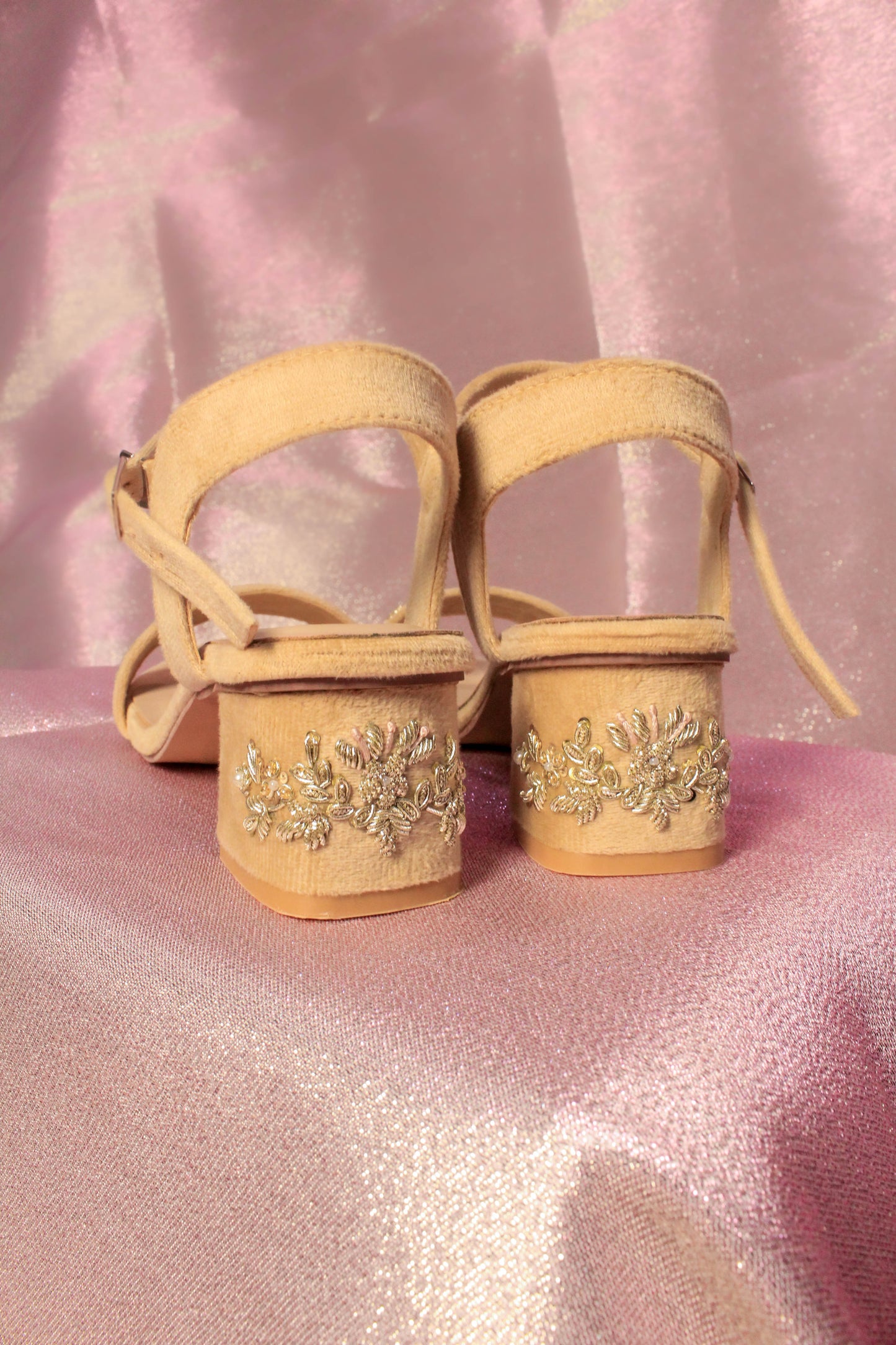 JEWEL GOLD HEEL