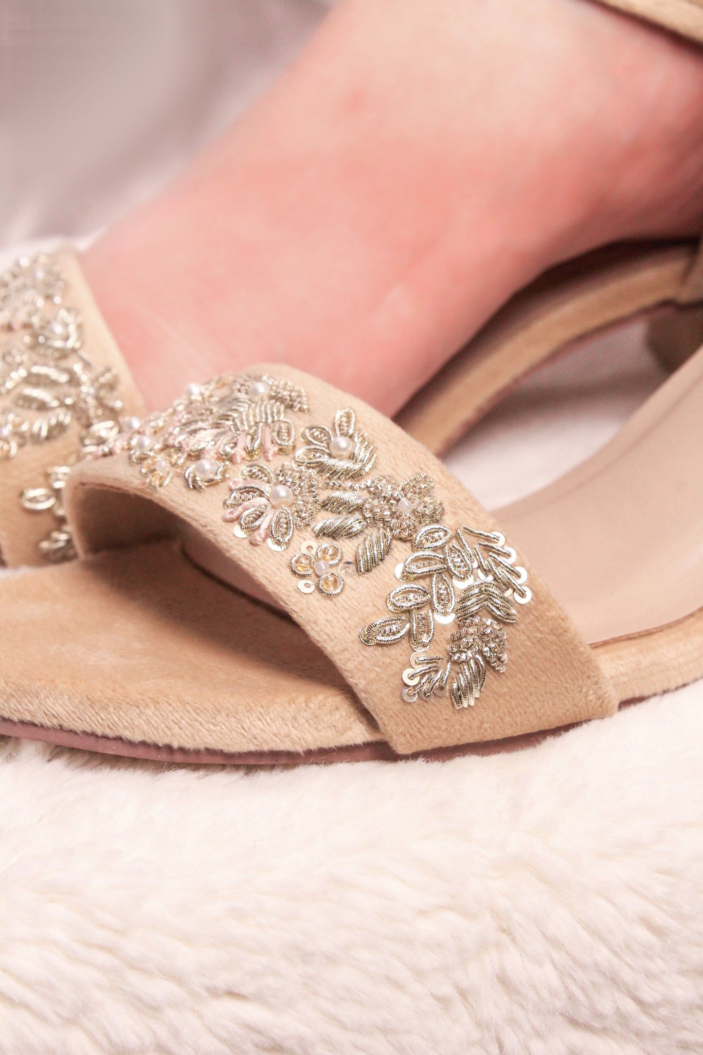 JEWEL GOLD HEEL