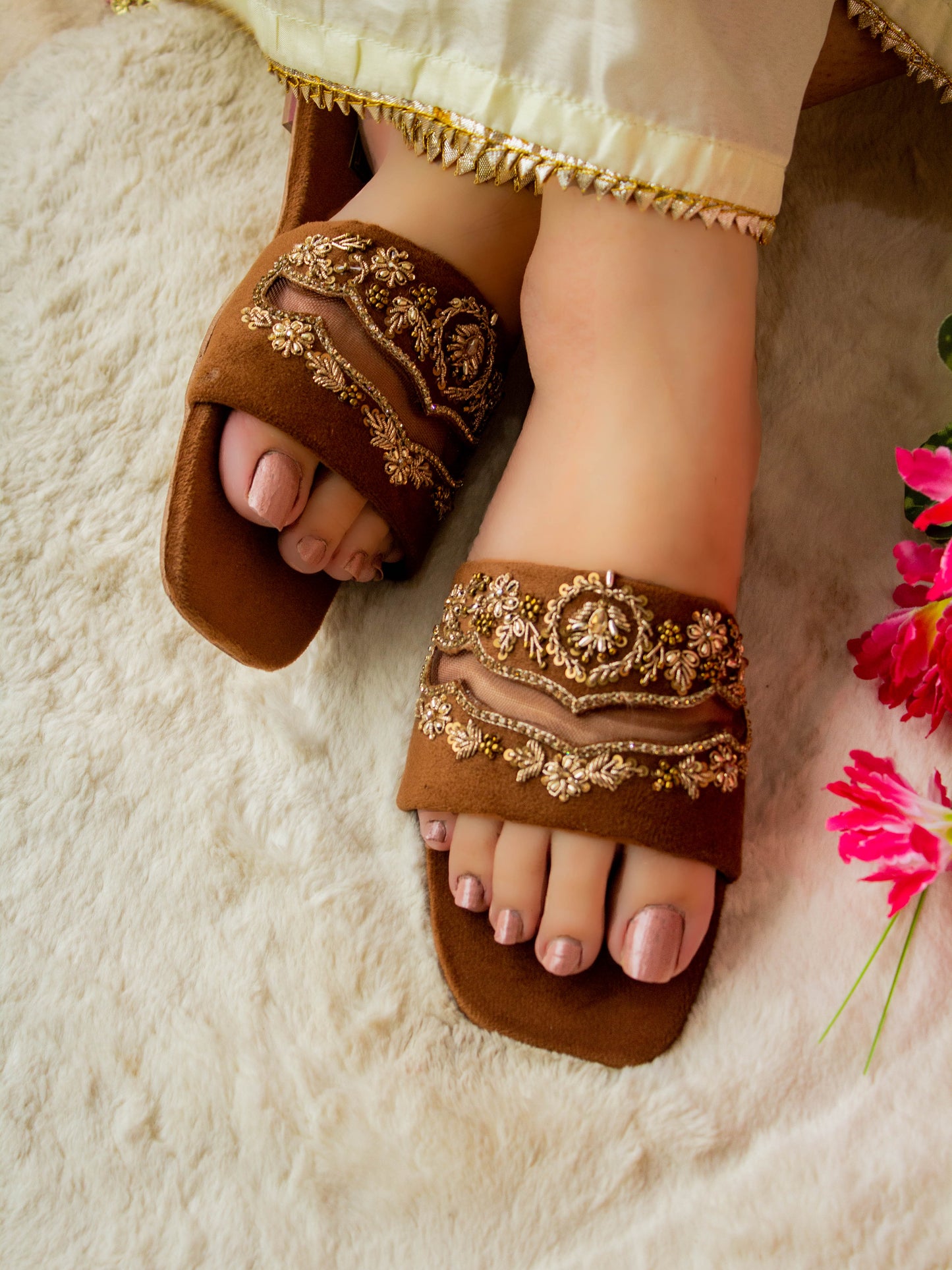 Sitara (Brown)