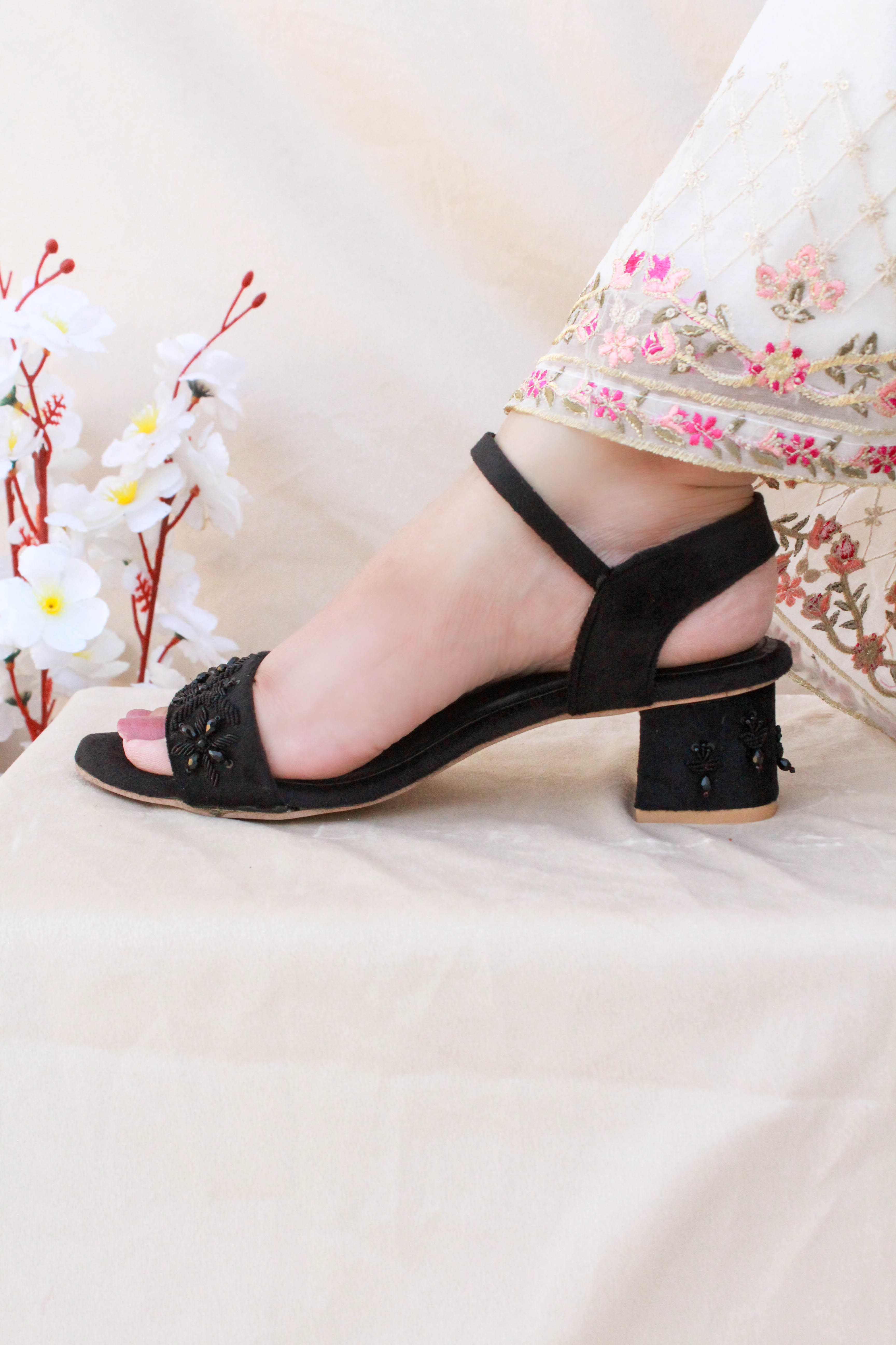SIYAH HEEL (BLACK ON BLACK) – SHABZ
